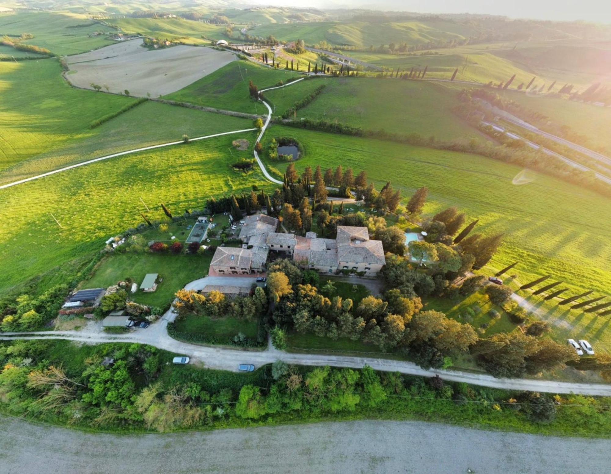 Agriturismo La Torre Di Monsindoli シエーナ エクステリア 写真