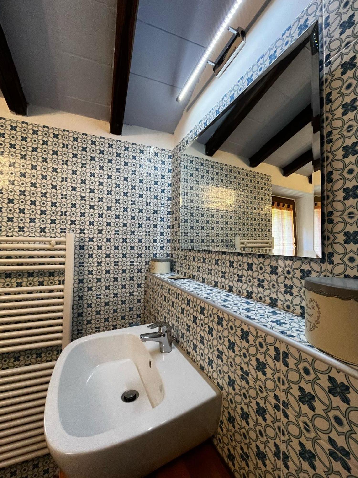 Agriturismo La Torre Di Monsindoli シエーナ エクステリア 写真